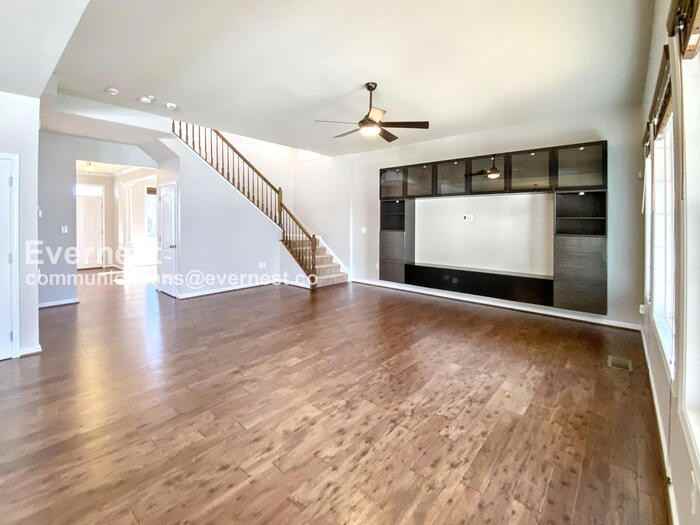 99 Coachman Cir - Photo 5 of 37