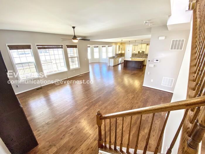 99 Coachman Cir - Photo 6 of 37