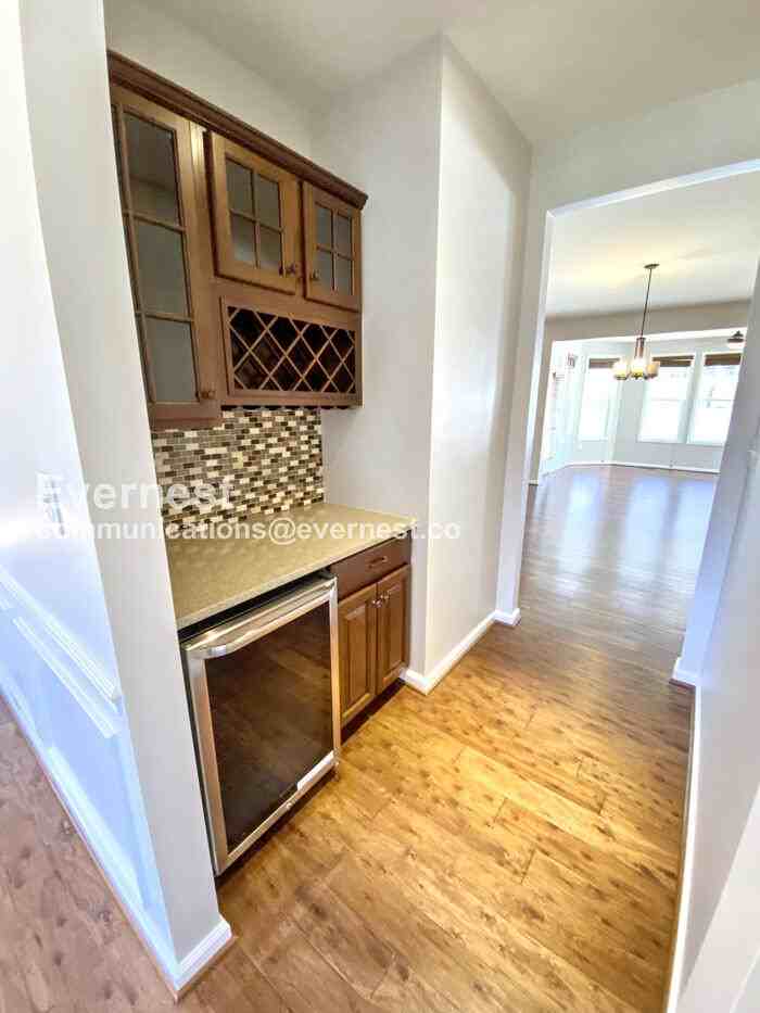 99 Coachman Cir - Photo 7 of 37