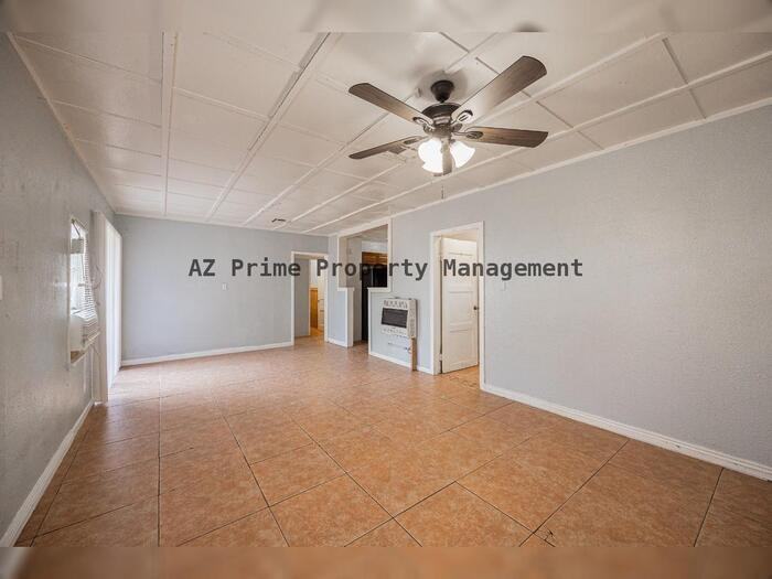 7513 N 61st Ave - Photo 7 of 23