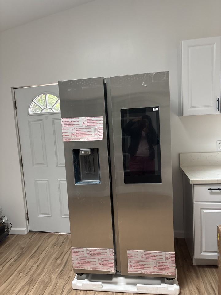 4247 Governor Dr #NA - Photo 2 of 7