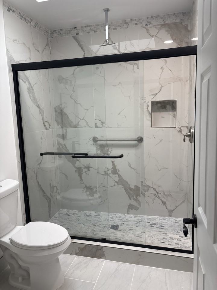 4247 Governor Dr #NA - Photo 6 of 7