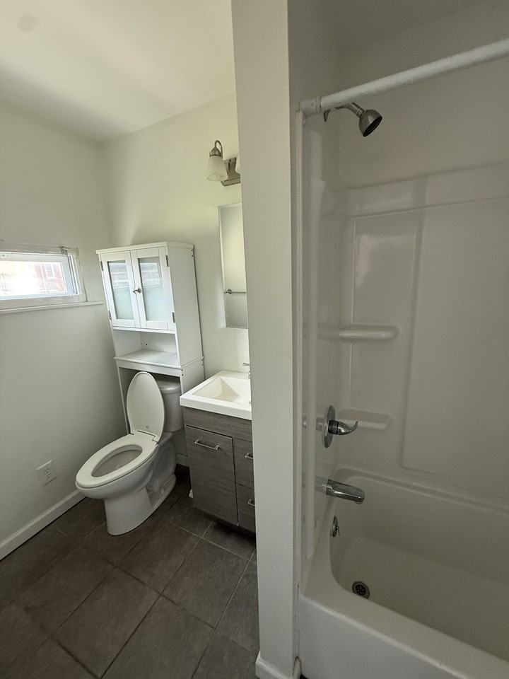 312 S Broad St #2 - Photo 7 of 10