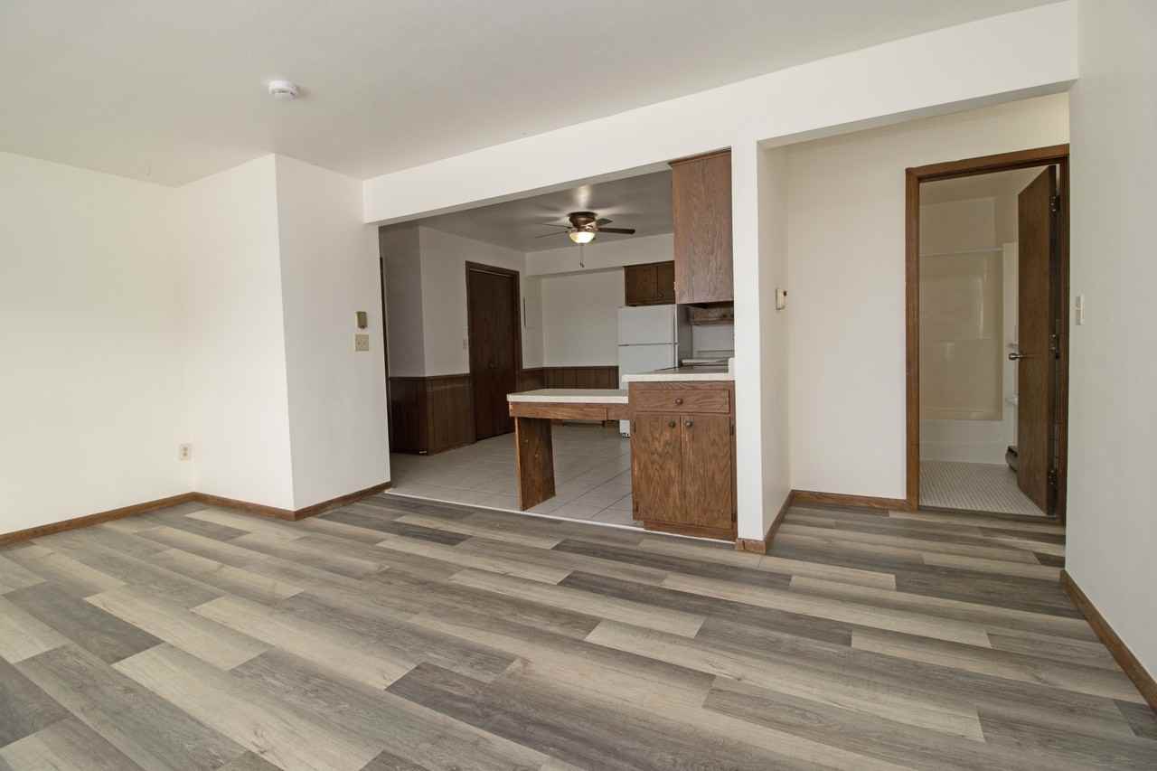 1120 Porter St #6 - Photo 4 of 10