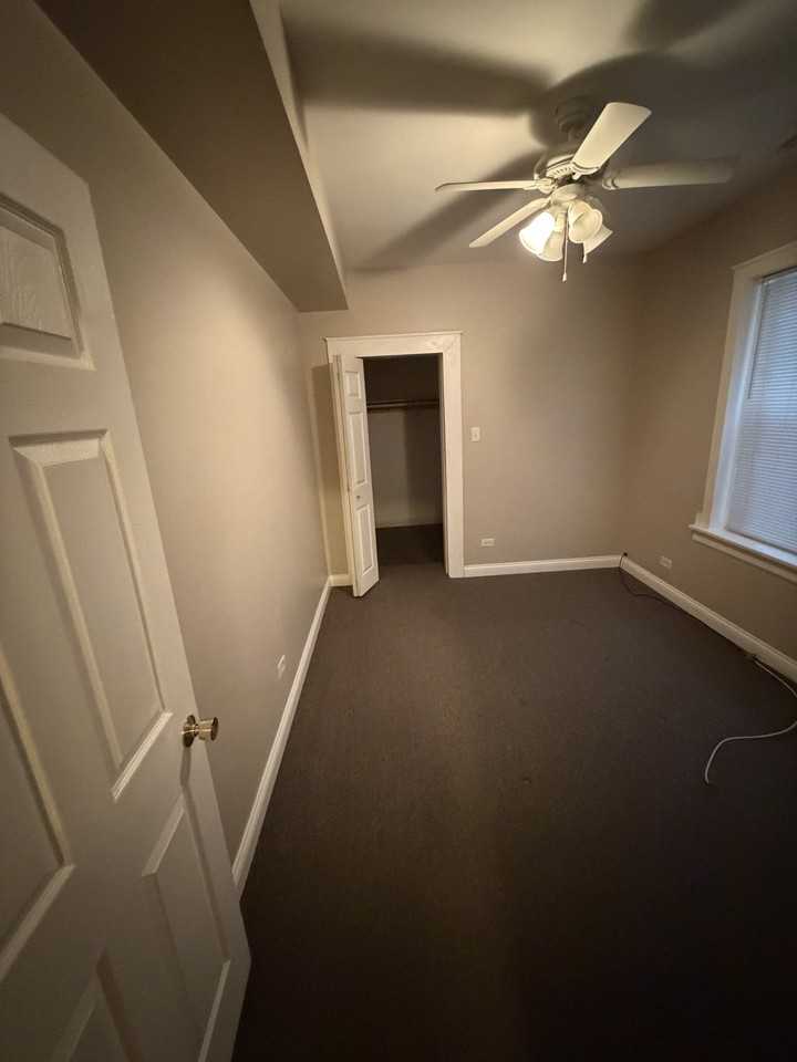 11320 S Prairie Ave #1 - Photo 6 of 7