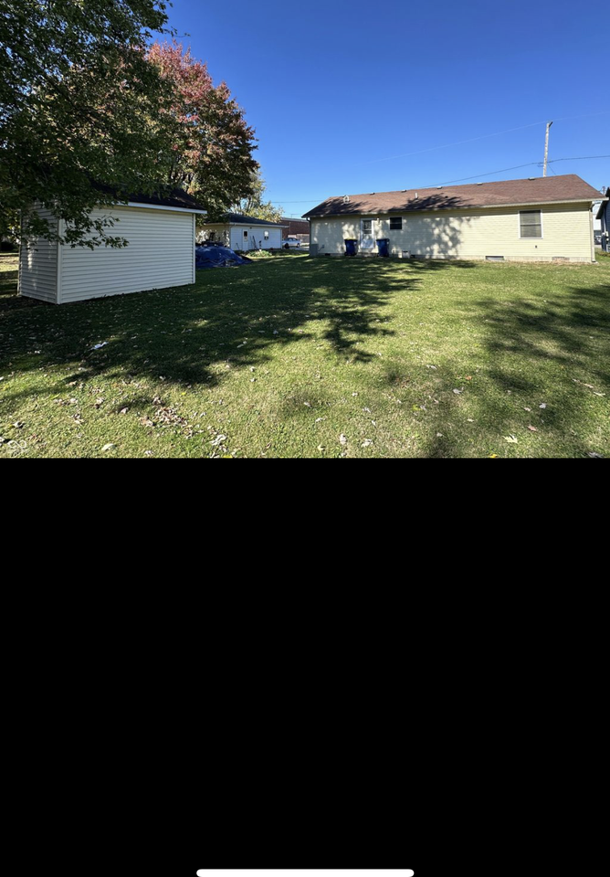 1018 Avenue B St #1018 - Photo 2 of 10