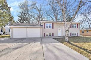 featured image of 414 N Saint Bernard Dr #412