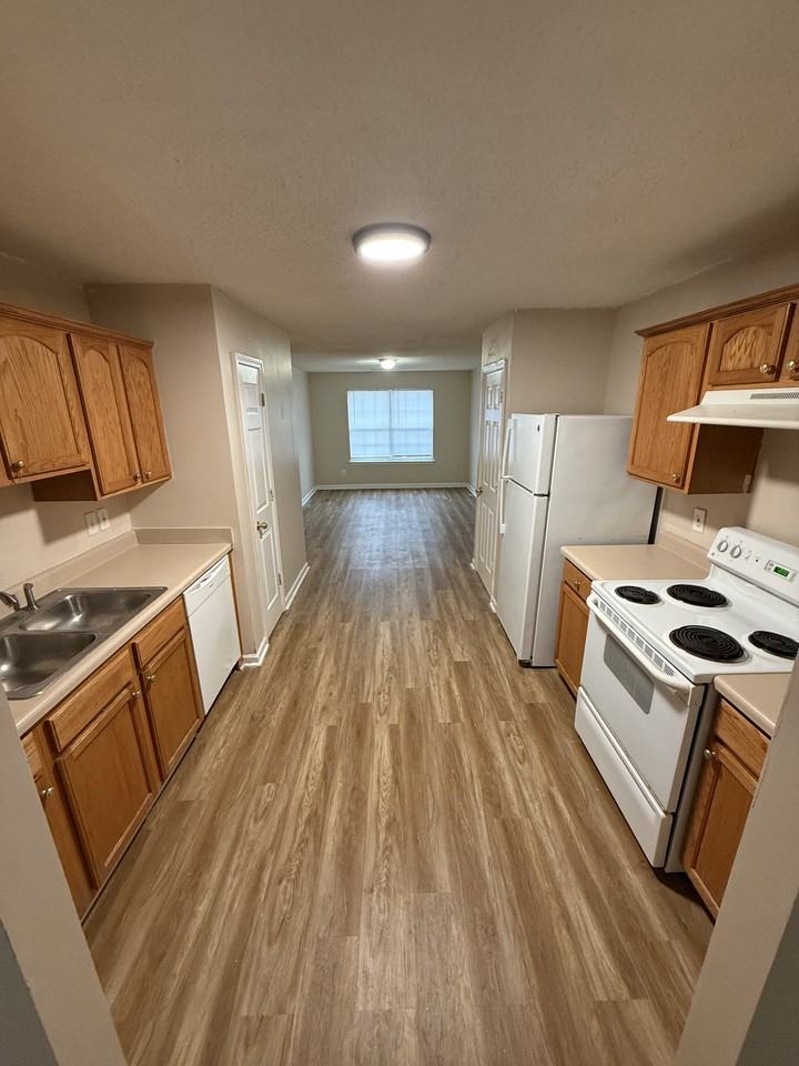 460 Parkway Rd #460 - Photo 2 of 28