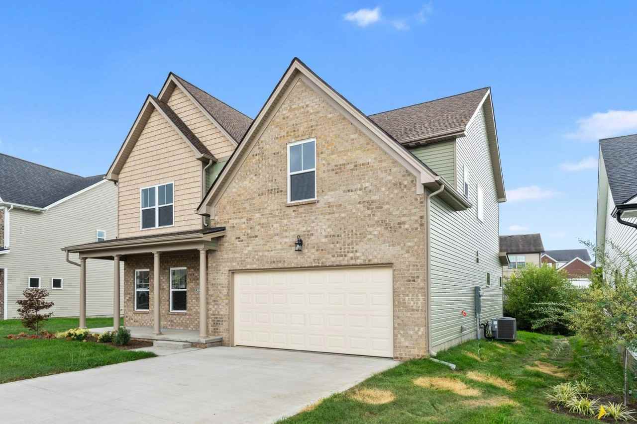 453 Friendly Ave - Photo 3 of 11