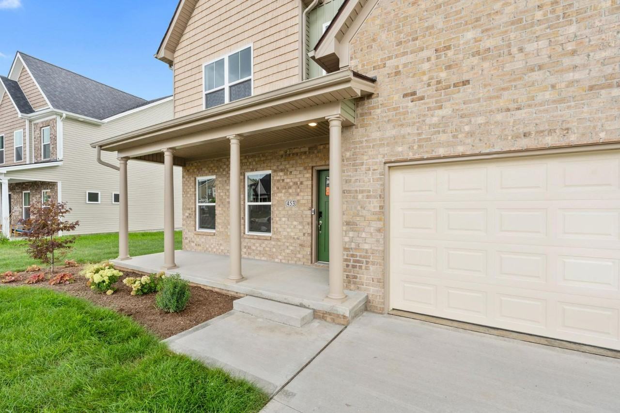 453 Friendly Ave - Photo 5 of 11