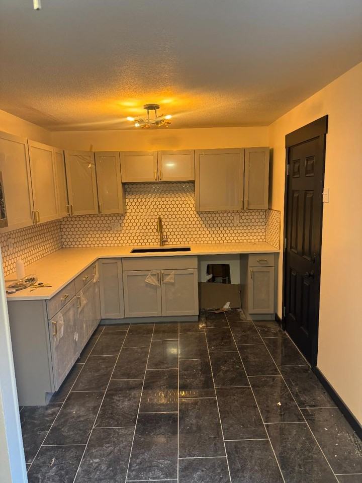 3140 Sw Crest Dr - Photo 4 of 10