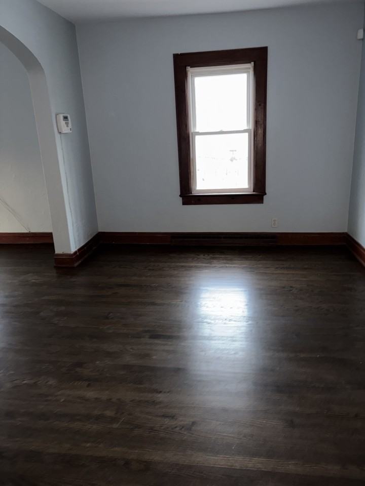 2805 Emmaus Ave #1stFL - Photo 3 of 9