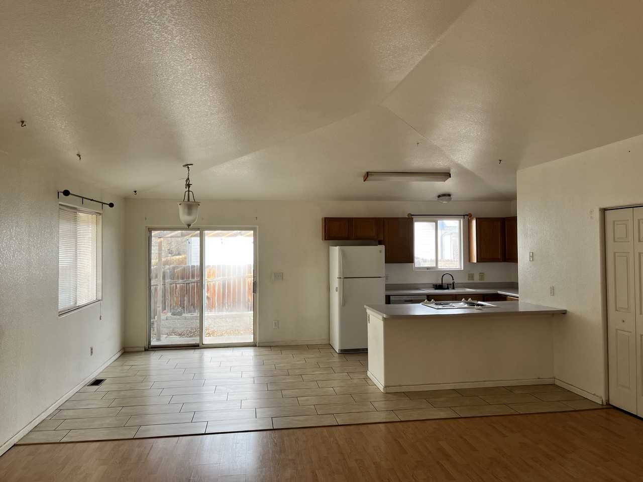 517 Broadview Dr #NA - Photo 3 of 8