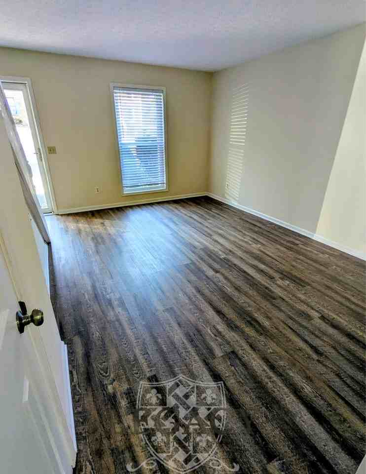 1030 Brookview Dr Apt 21c #21C - Photo 6 of 12