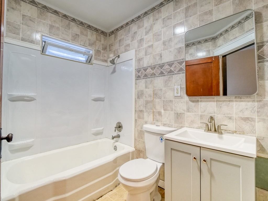 10112 Columbia Ave #NA - Photo 5 of 8