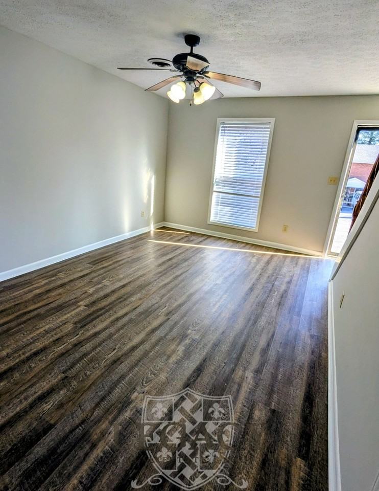 1034 Brookview Dr #14D - Photo 2 of 9