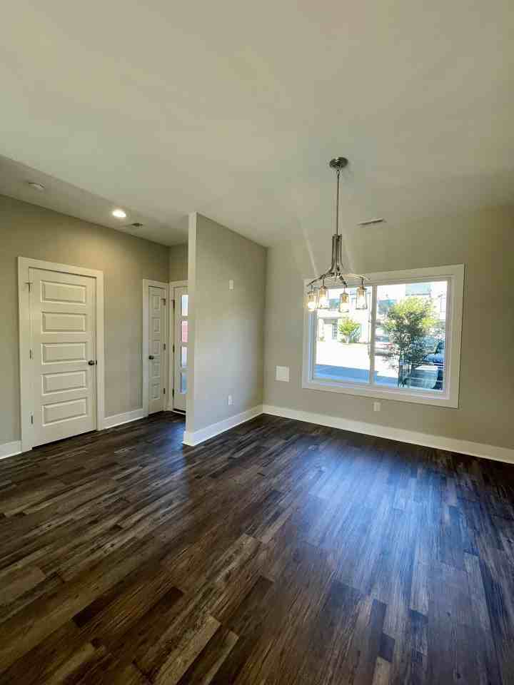 39 Zentry Pl #1 - Photo 4 of 17