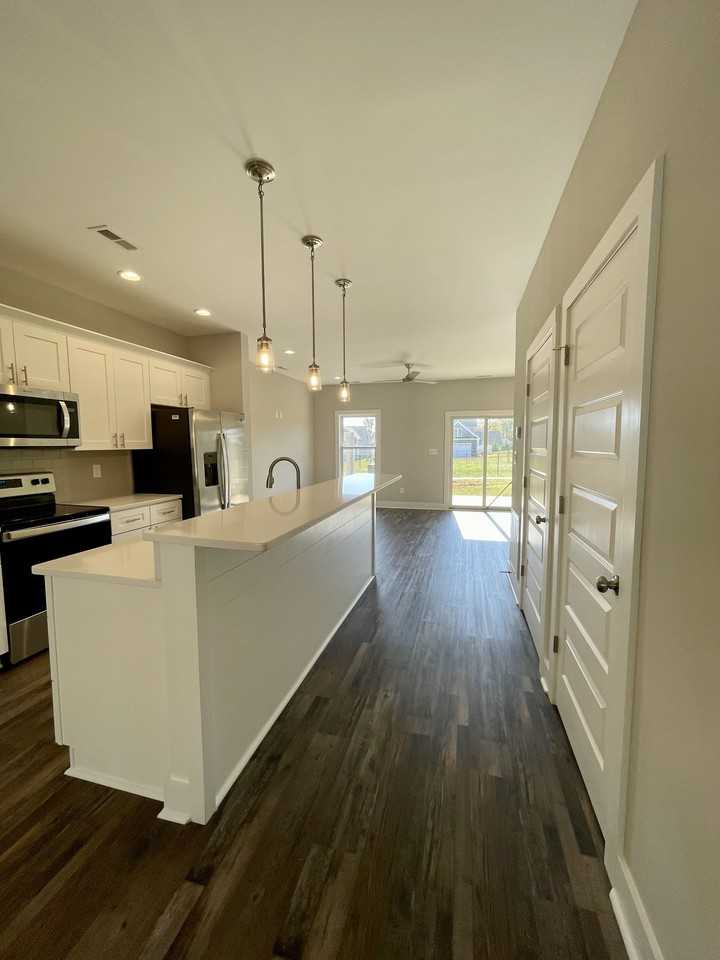 39 Zentry Pl #1 - Photo 5 of 17