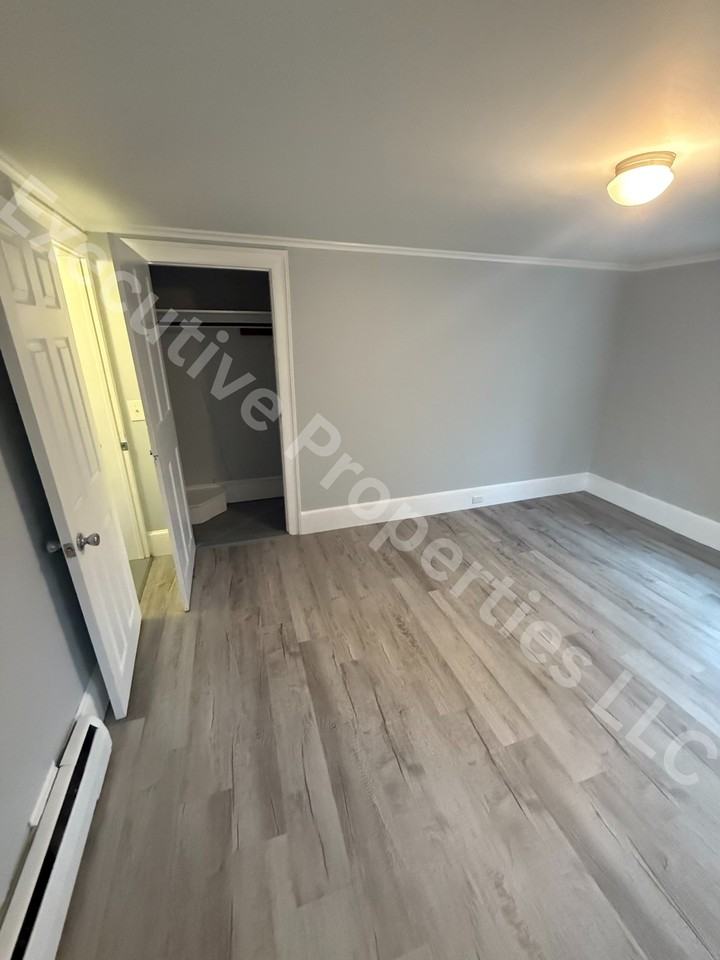 120 Main Rd S #2 - Photo 6 of 12