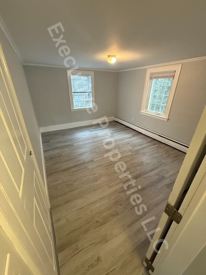 120 Main Rd S #2 - Photo 7 of 12