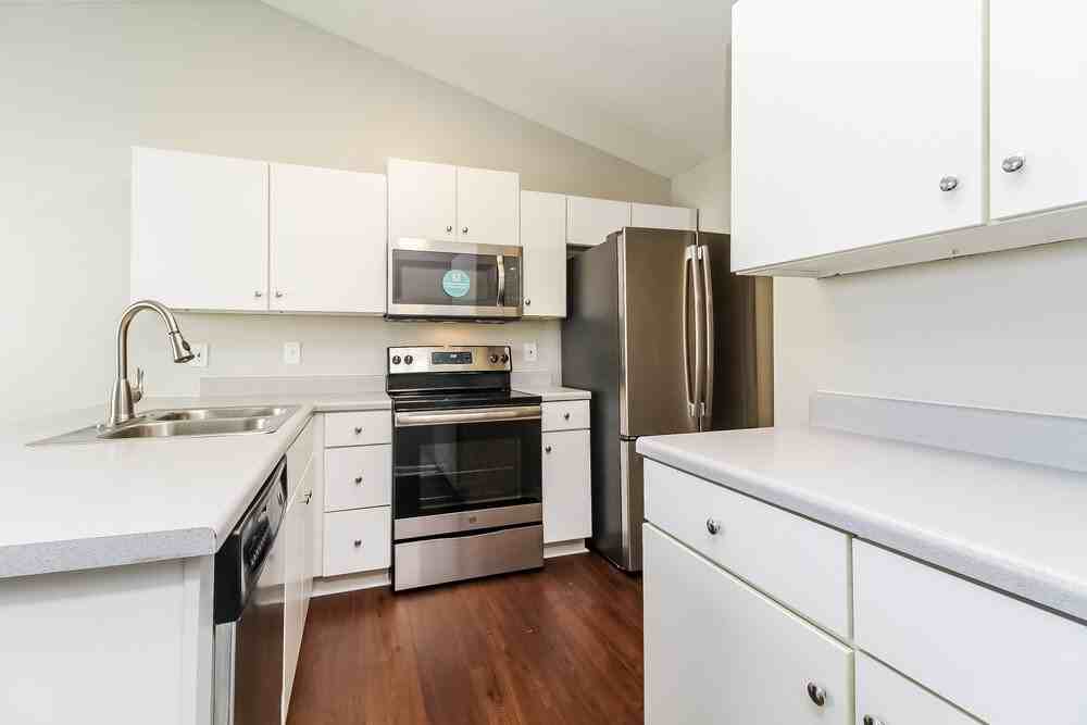 5039 Boyd Dr - Photo 6 of 16