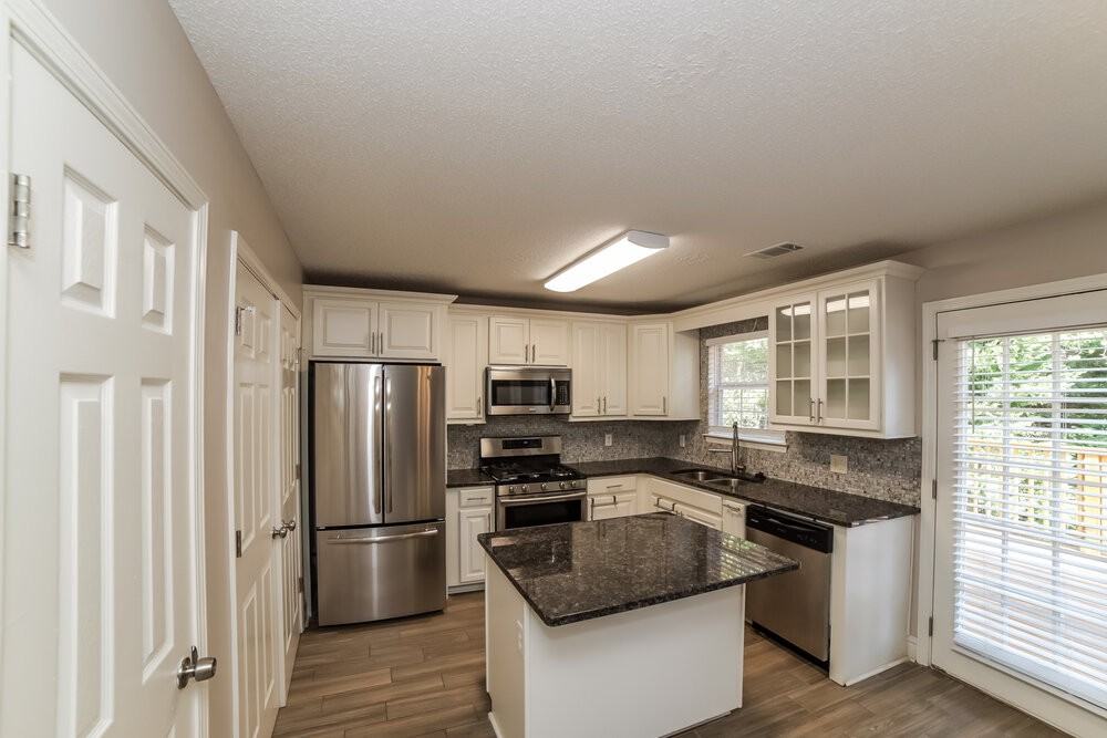 2980 Highland Hill Pkwy - Photo 6 of 16