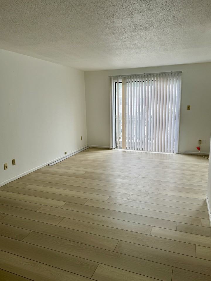 5271 Easkwick Dr. - 5255 #5255 - Photo 3 of 9