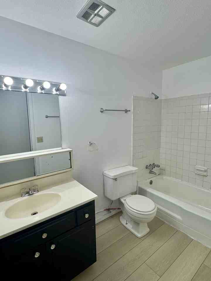 5271 Easkwick Dr. - 5255 #5255 - Photo 6 of 9