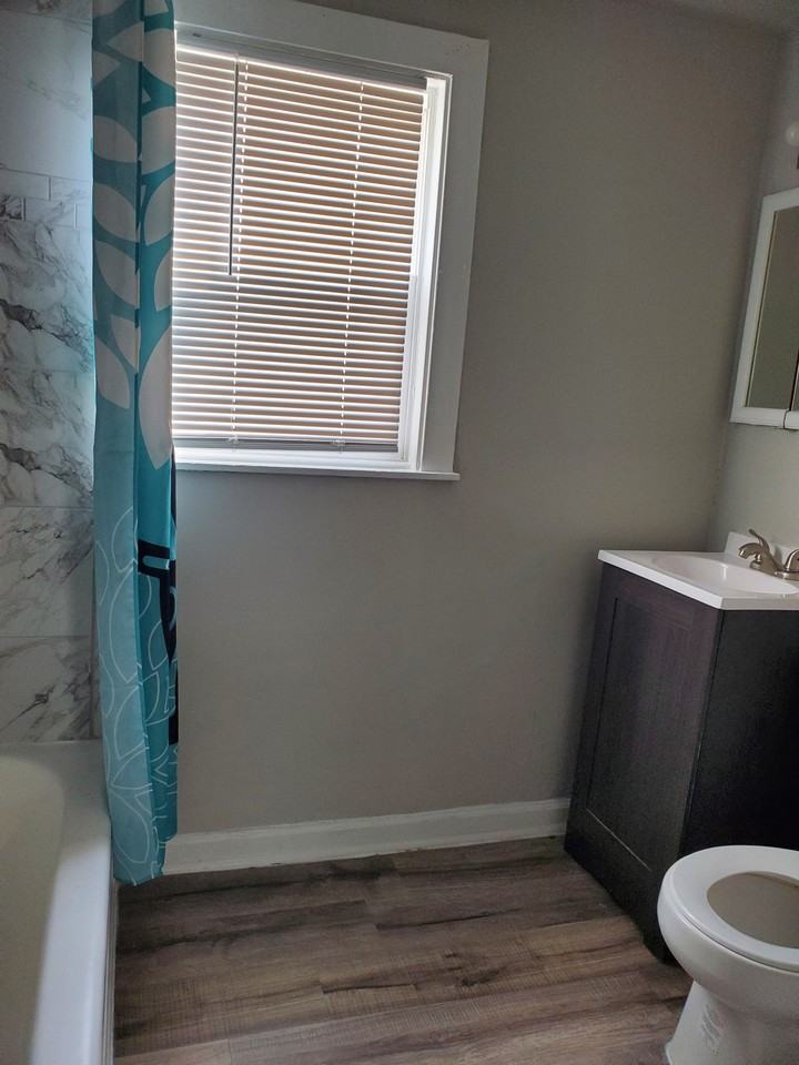 1525 Roosevelt St #1 - Photo 6 of 11