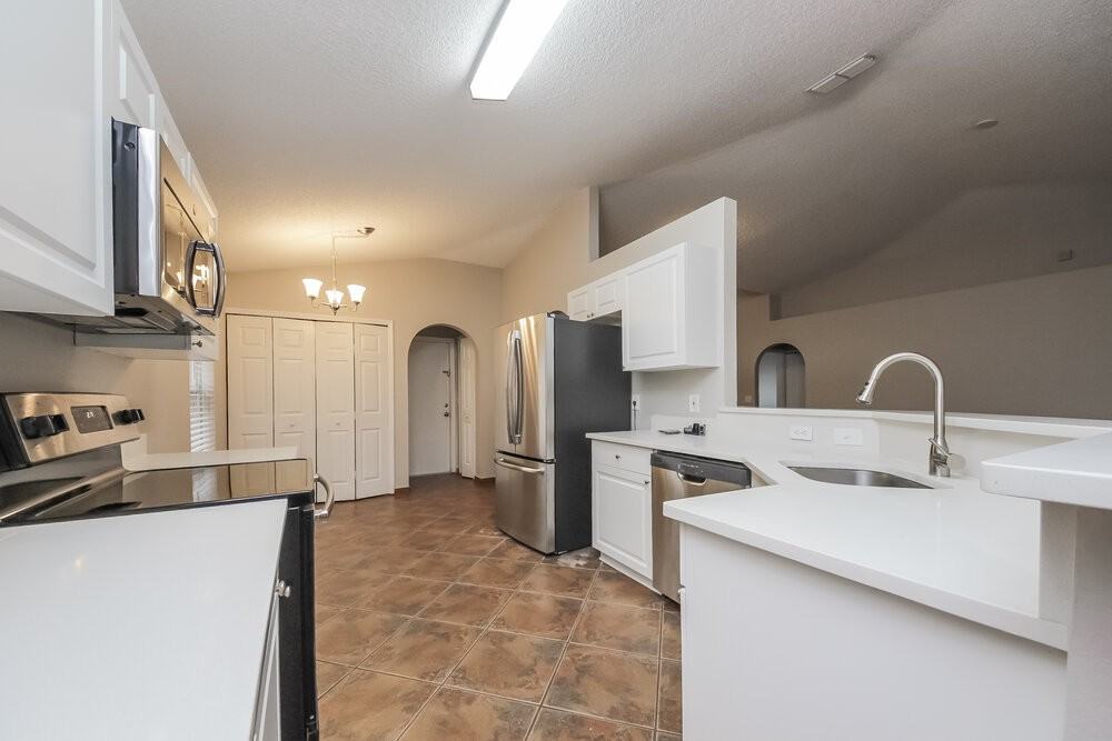 11737 Pethrick Dr - Photo 5 of 15