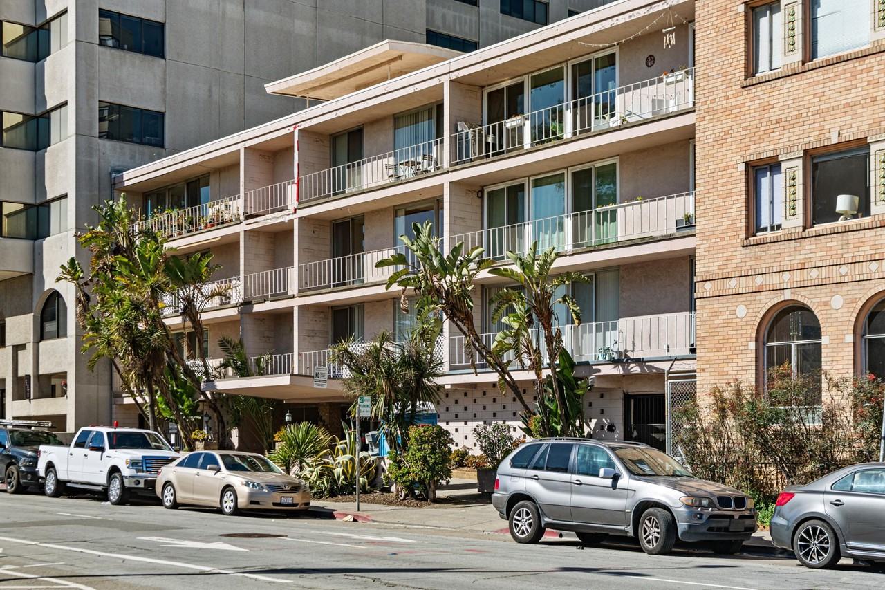 1425 Lakeside Dr #109 - Photo 3 of 31