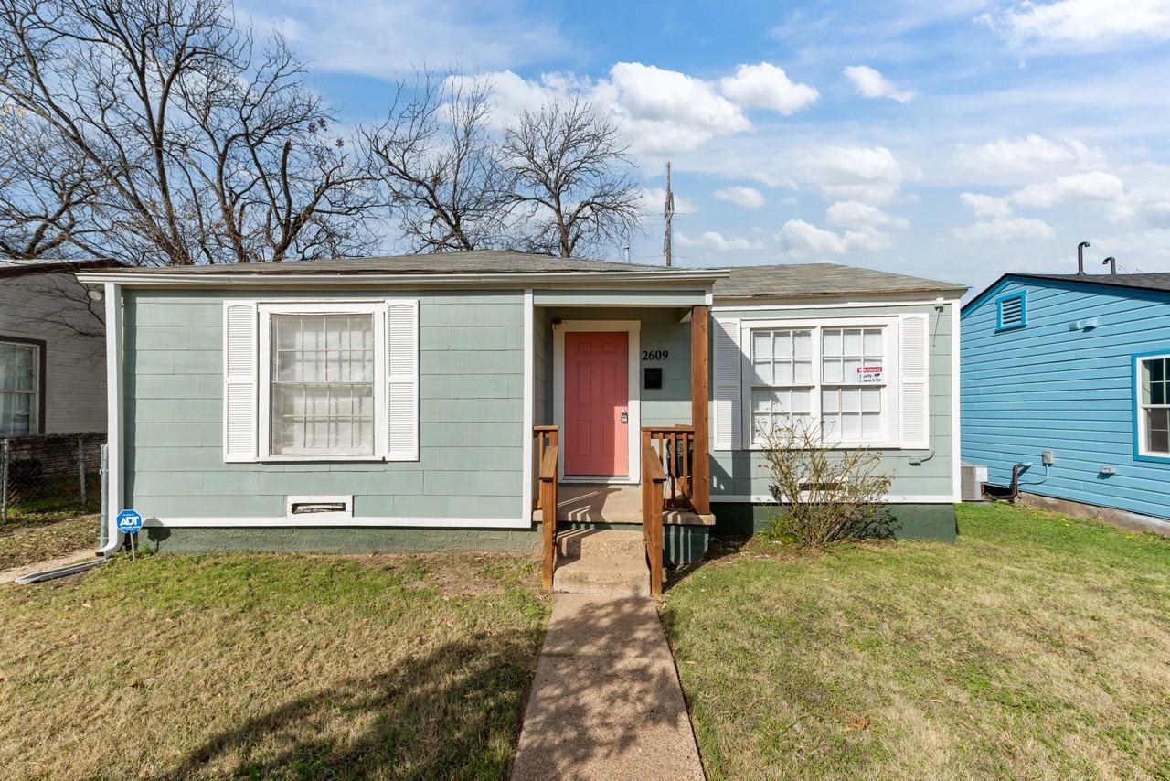 2609 Herring Ave #1 - Photo 4 of 26