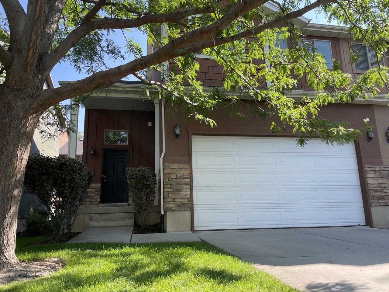 2548 N Cypress Way - Photo 3 of 41