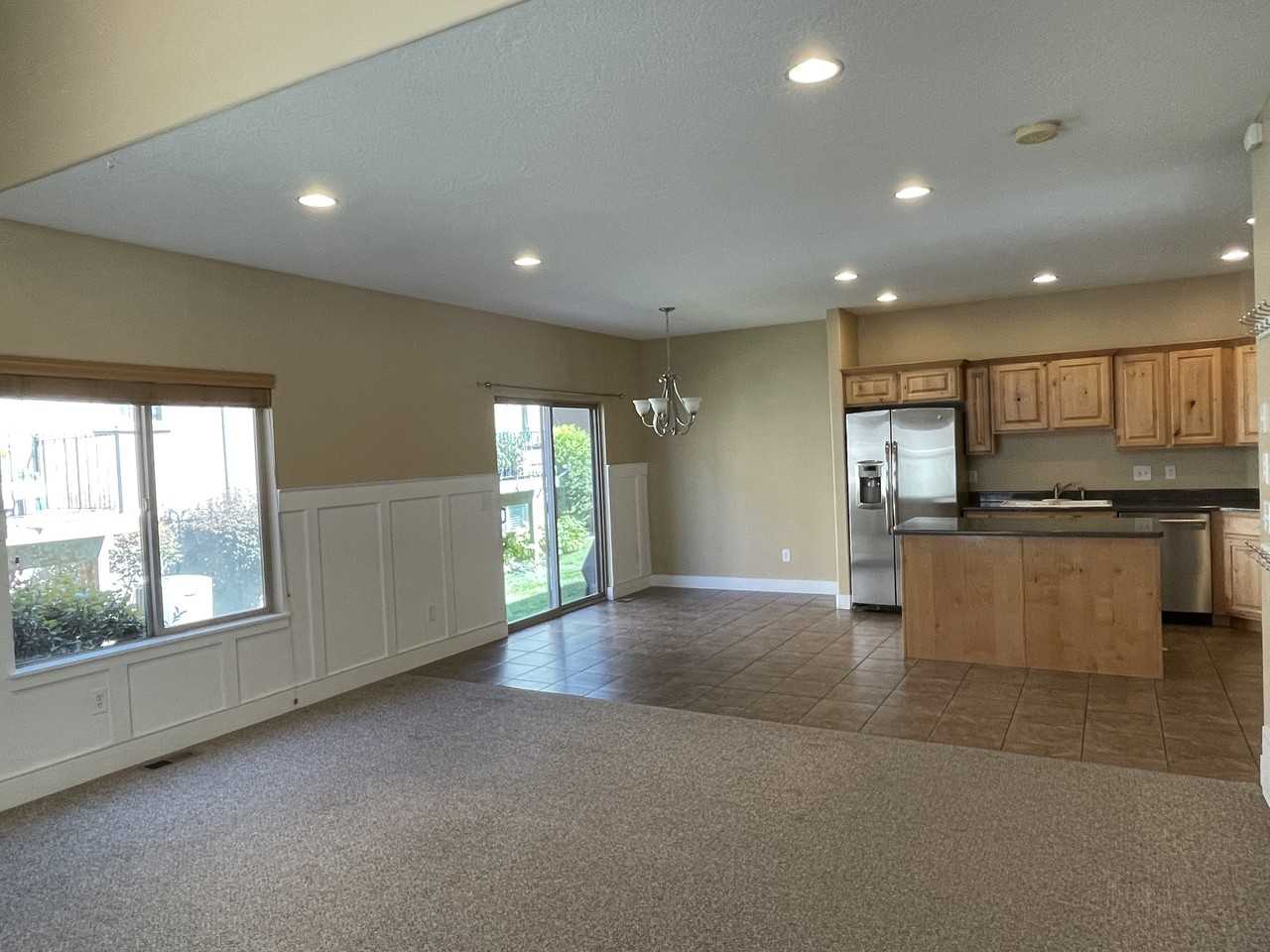 2548 N Cypress Way - Photo 6 of 41