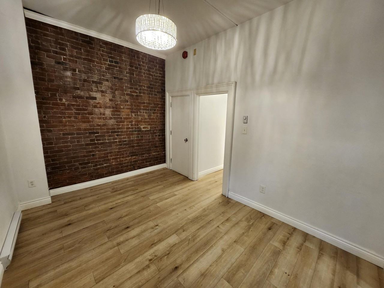 55 Carmarthen Streetapt 1 #55-1 - Photo 4 of 12