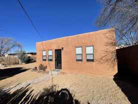 536 W Alameda St #1 - Photo 1 of 1