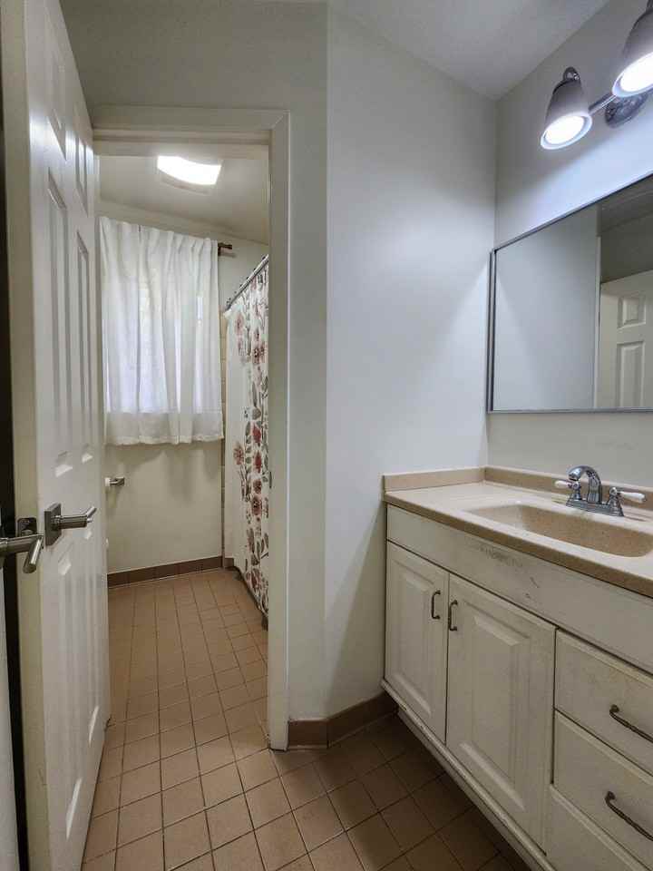 Roberts Cir #1 - Photo 6 of 10