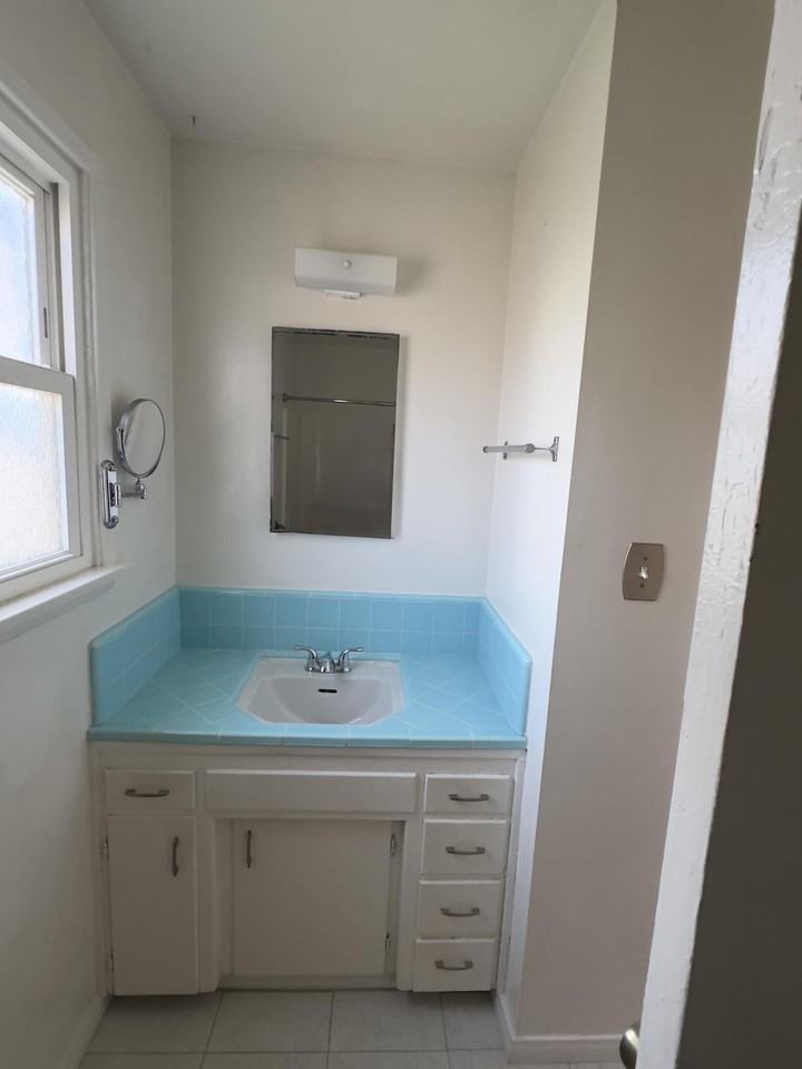 1914 S Tremont St #1 - Photo 6 of 19