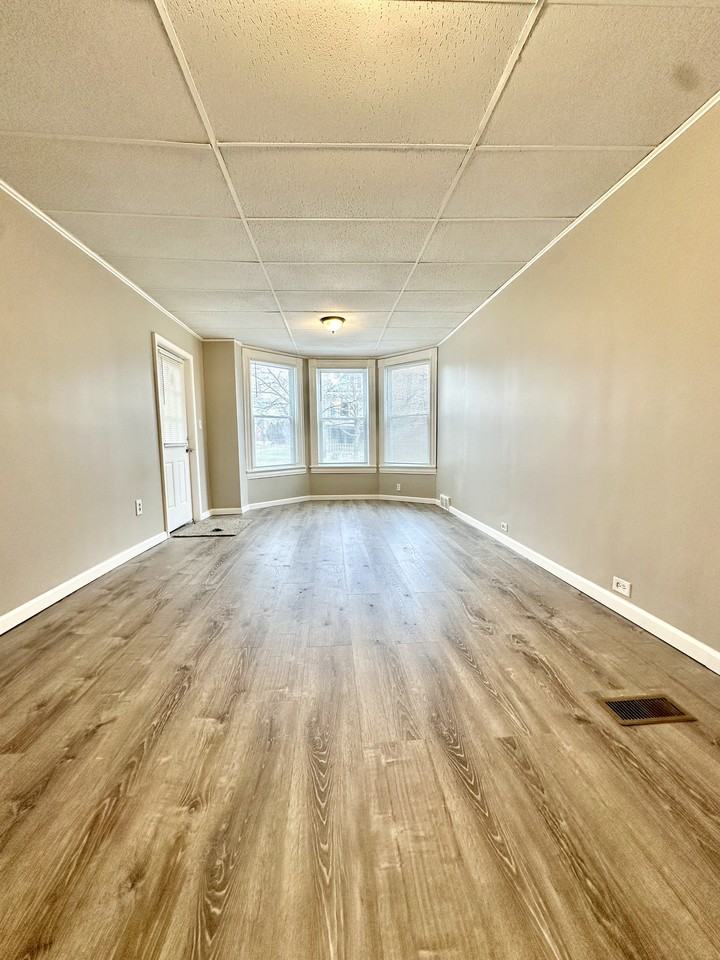 40 Lawrence Pl #1 - Photo 5 of 22