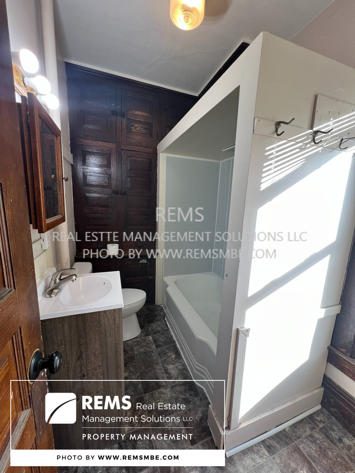 420 North Pine Street - 2 Back #2 - Photo 4 of 12