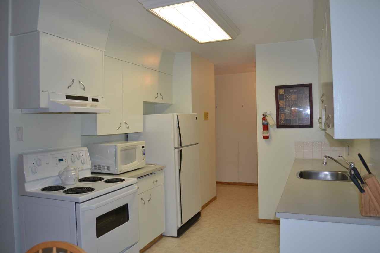 Mountain View Apartments - Photo 3 of 16