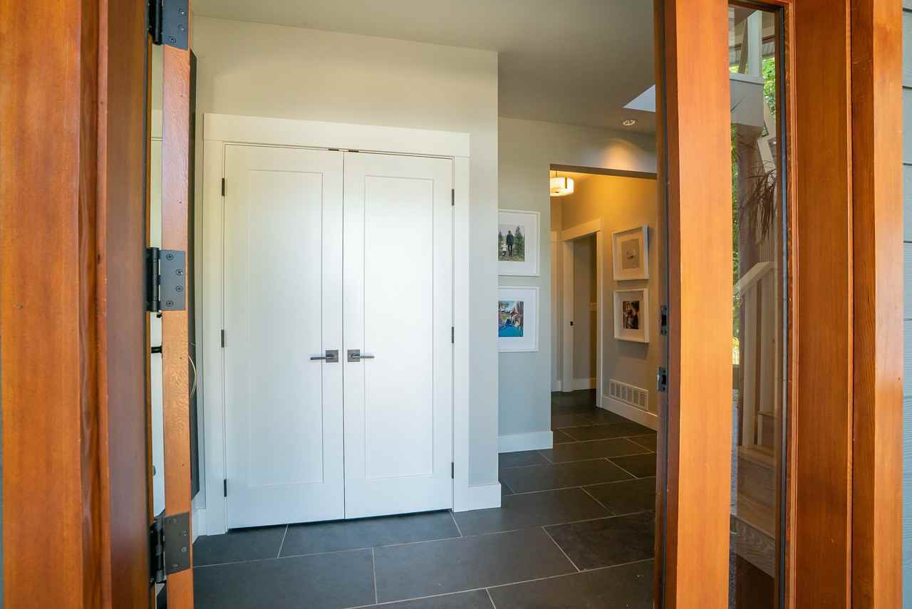 5361 Royal Sea View Uppr - Photo 3 of 49