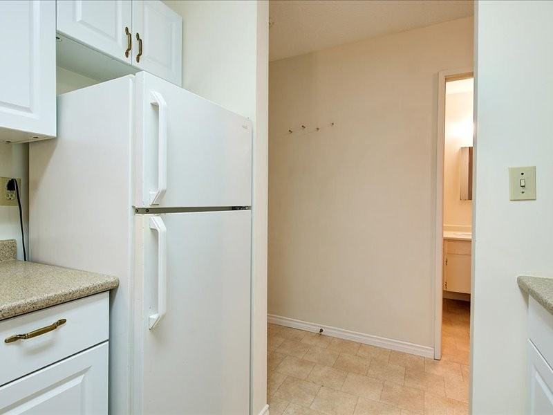 Lombardy Park Apartments - Photo 3 of 16