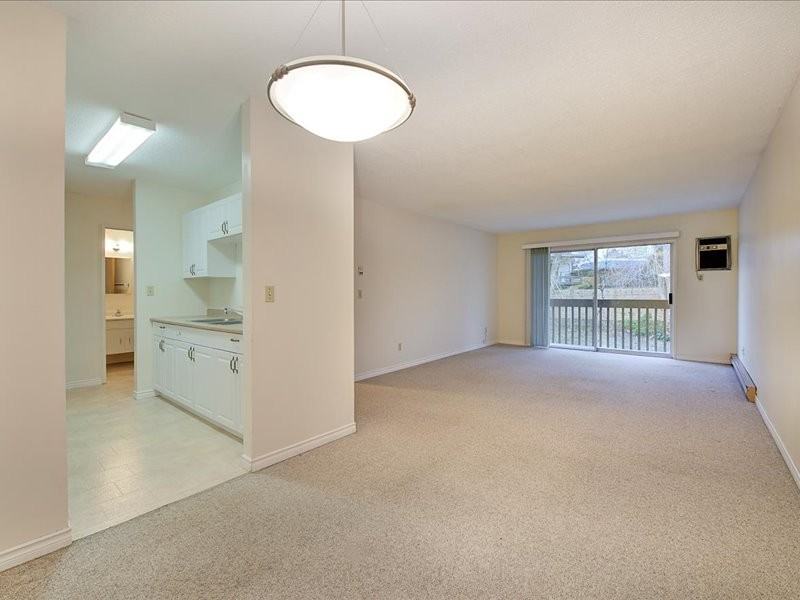 Lombardy Park Apartments - Photo 6 of 16