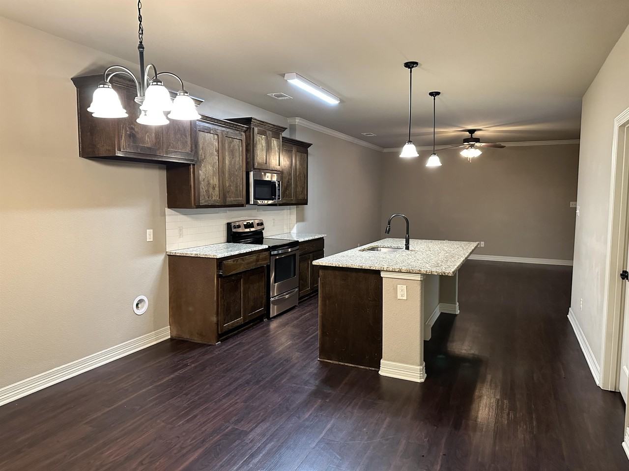 Baylor Dr 507 - 1 #1 - Photo 7 of 9