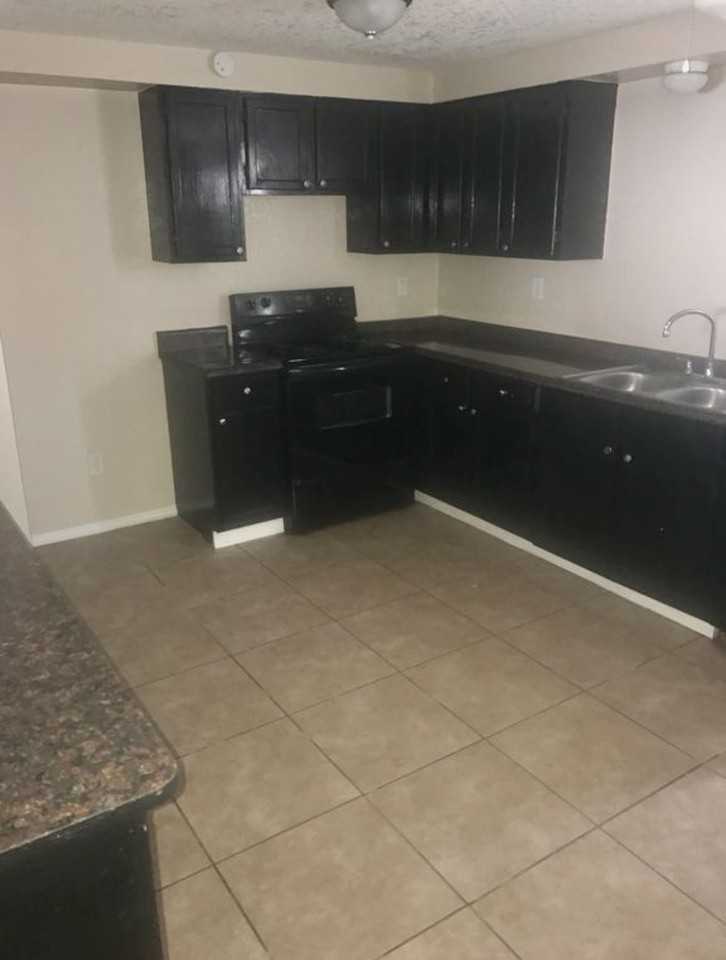 3400 Mildred Ave #1 - Photo 3 of 11