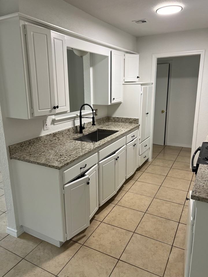 217 W Campbell Dr #1 - Photo 2 of 18