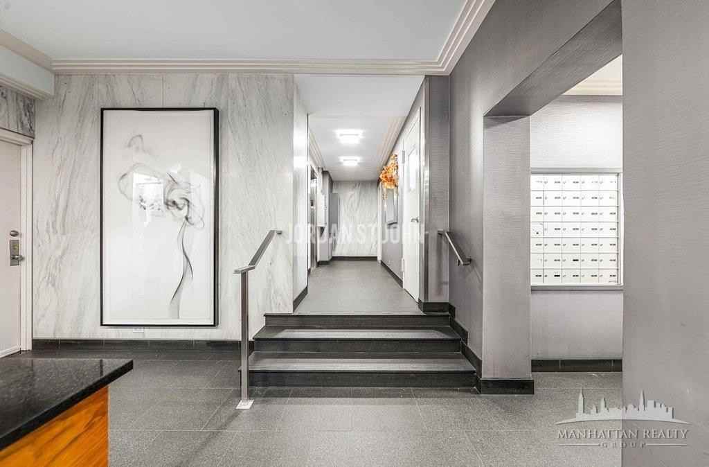 E 35th St #11I - Photo 6 of 7