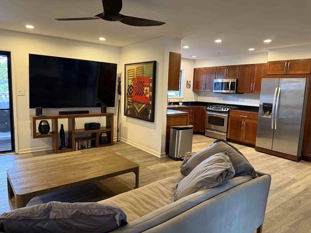 220 Kaiola Pl #MAIN - Photo 2 of 22