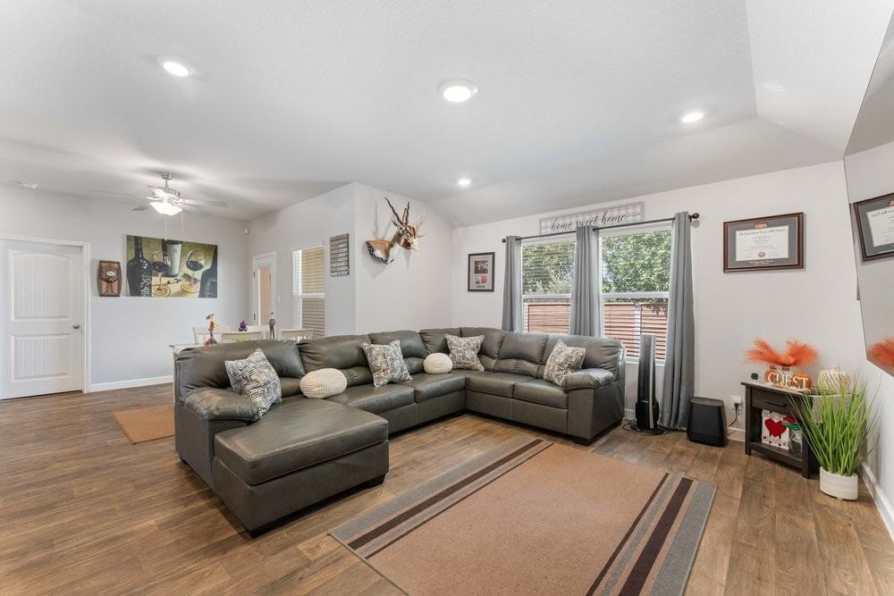 829 Margay Loop #1 - Photo 5 of 30